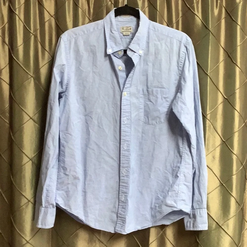 VGUC- J. Crew Slim Fit Quality Woven Button Down- DISTRESSED